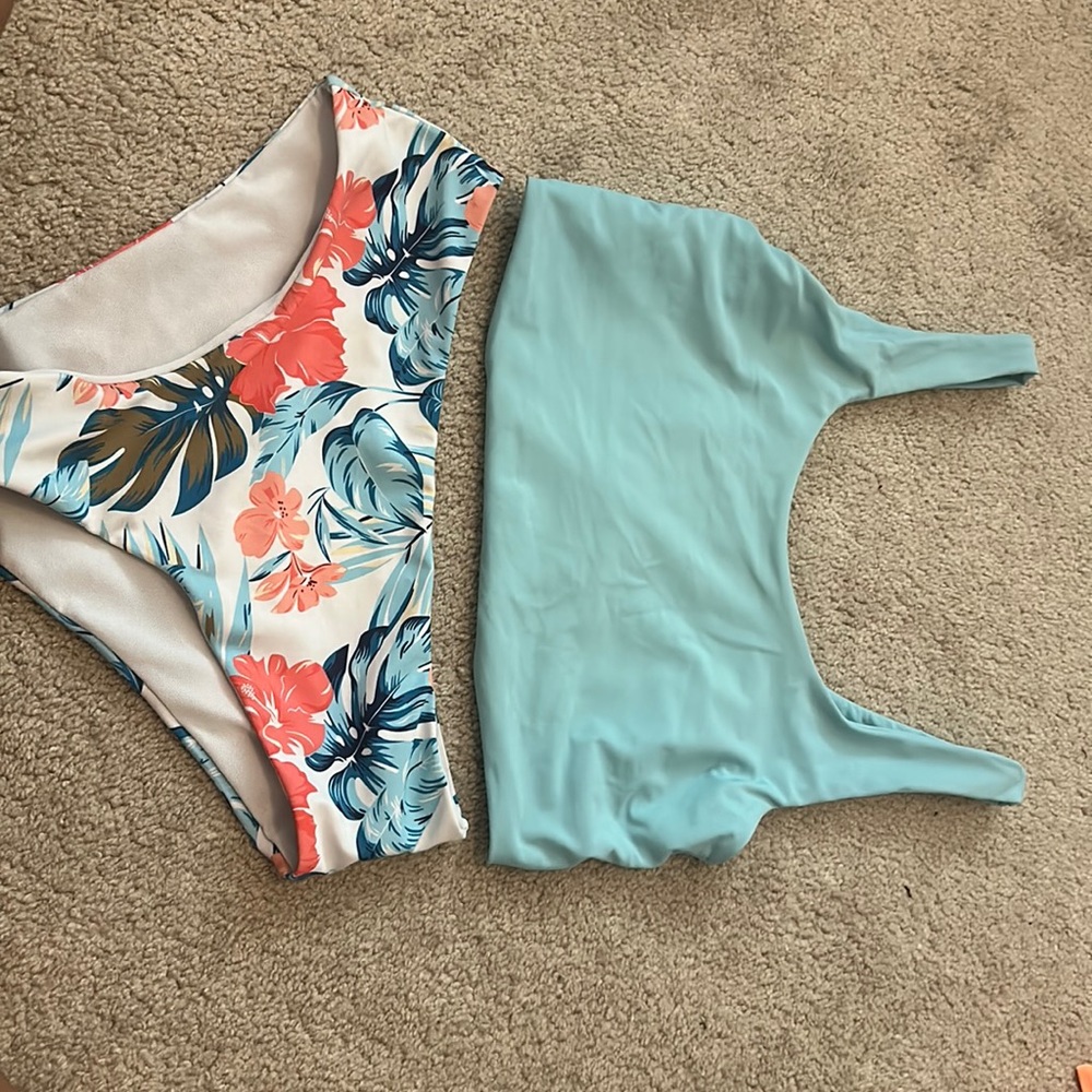 never worn woman's bathing suit